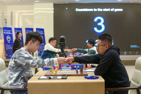 男模脱裤子全身精光